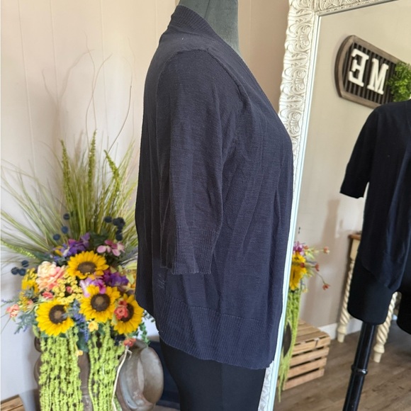 Eddie Bauer • Short Sleeve Fly Away Cardigan - Picture 2 of 6